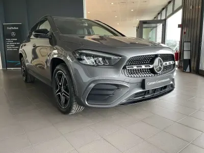 Usata Mercedes GLA180 116 CV (85 kW) 2025 Grigio montagna SUV
