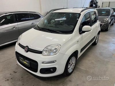 Usata Fiat Panda Lounge 69 CV (50 kW) 2017 Bianco Utilitaria