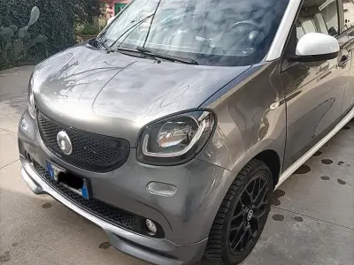 Usata Smart ForFour Passion 90 CV (66 kW) 2018 Utilitaria