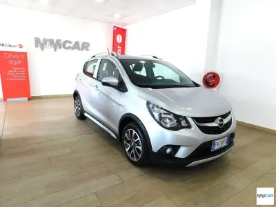 Usata Opel Karl Rocks 73 CV (53 kW) 2018 Grigio chiaro Utilitaria