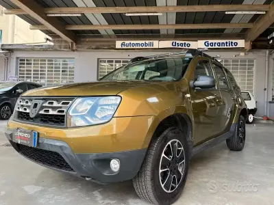 Usata Dacia Duster Prestige 109 CV (80 kW) 2016 Verde SUV