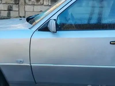 Usata Mercedes E200 1991 Grigio Berlina
