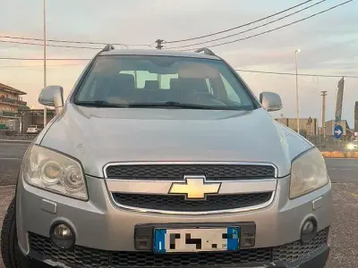 Usata Chevrolet Captiva 150 CV (110 kW) 2007 Grigio SUV