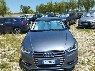 Käytetty Audi A3 Young 105 HP (77 kW) 2014 Harmaa Sedan