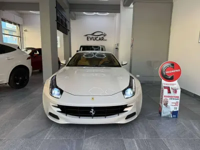 Usata Ferrari FF 659 CV (484 kW) 2012 Bianco perla Station wagon