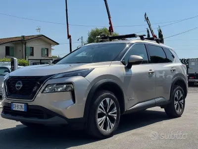 Usata Nissan X-Trail Acenta 158 CV (116 kW) 2023 Oro SUV