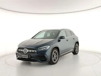 Usata Mercedes GLA200 Premium 150 CV (110 kW) 2021 Blu denim SUV