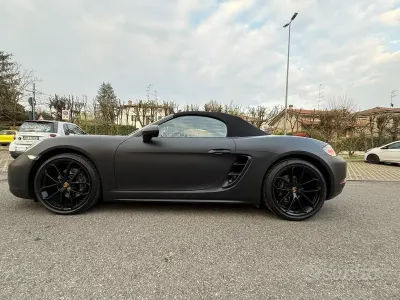 Usata Porsche Boxster 300 CV (220 kW) 2024 Nero Cabrio