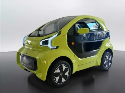 Nuova XEV Yoyo 2025 Giallo Utilitaria