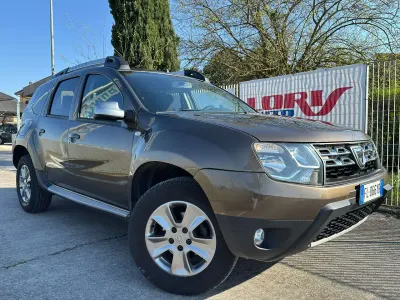 Usata Dacia Duster 109 CV (80 kW) 2017 Marrone tabacco SUV