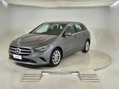 Usata Mercedes 180 116 CV (85 kW) 2019 Grigio Berlina