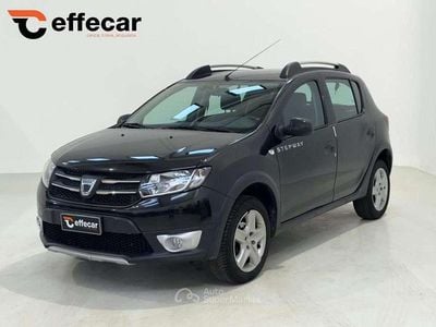 Usata Dacia Sandero Prestige 90 CV (66 kW) 2013 Nero Berlina
