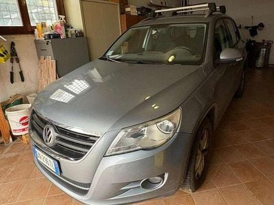 Käytetty VW Tiguan Sport 140 HP (102 kW) 2008 Harmaa Katumaasturi