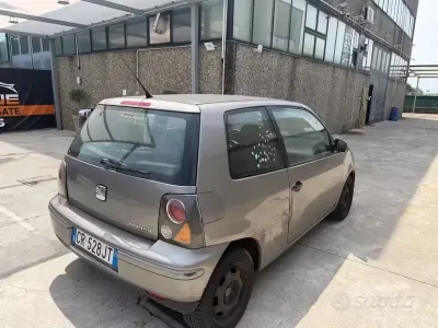 Usata Seat Arosa 50 CV (36 kW) 2004 Grigio Utilitaria