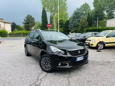 Usata Peugeot 2008 Active 82 CV (60 kW) 2018 Nero SUV