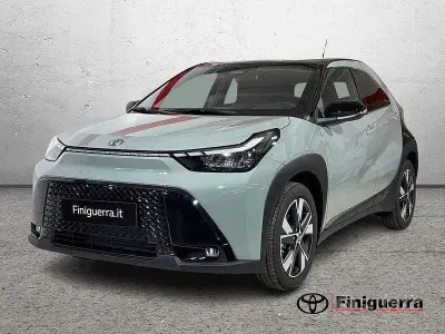 Nuova Toyota Aygo X 116 CV (85 kW) 2026 Verde SUV