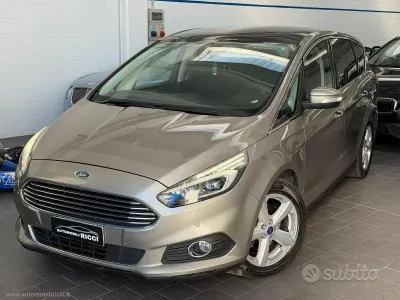 Gebraucht Ford S-MAX S 179 PS (131 kW) 2016 Grau Van / Kleinbus