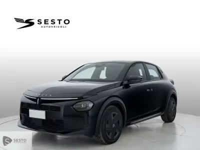Nuova Lancia Ypsilon 110 CV (80 kW) 2026 Nero Utilitaria