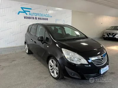Usata Opel Meriva Cosmo 101 CV (74 kW) 2011 Nero Monovolume