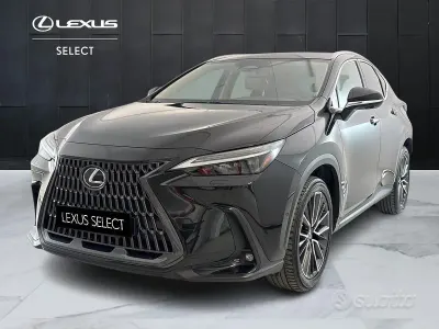 Usata Lexus NX350h Luxury Line 190 CV (139 kW) 2022 Nero SUV