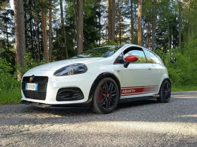 Usata Abarth Grande Punto 155 CV (114 kW) 2009 Bianco Utilitaria