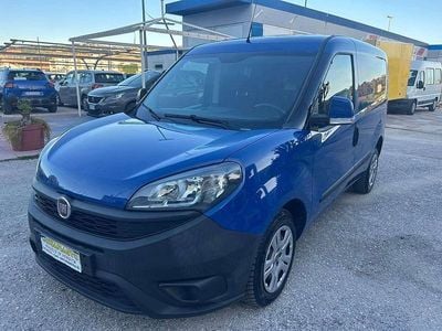 Usata Fiat Doblò 95 CV (69 kW) 2018 Blu/azzurro Monovolume