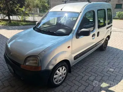 Usata Renault Kangoo Expression 65 CV (47 kW) 2003 Grigio Monovolume