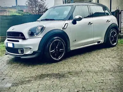 Usata Mini Countryman 143 CV (105 kW) 2012 Argento SUV