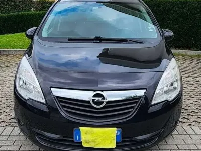 Usata Opel Meriva Cosmo 120 CV (88 kW) 2011 Nero Monovolume