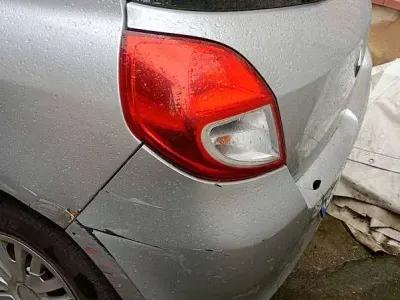 Usata Renault Clio III Dynamique 86 CV (63 kW) 2010 Argento Berlina