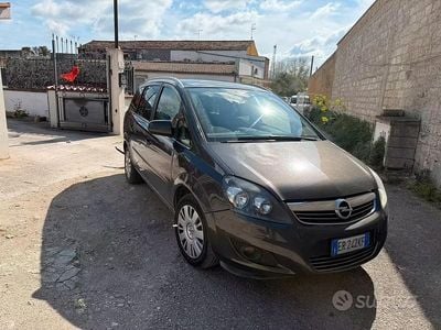 Usata Opel Zafira 150 CV (110 kW) 2012 Grigio Monovolume