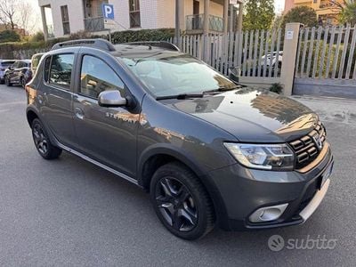 Usata Dacia Sandero 2017 Grigio Berlina
