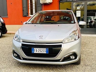 Usata Peugeot 208 Allure 82 CV (60 kW) 2015 Argento Utilitaria