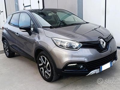 Usata Renault Captur Intens 90 CV (66 kW) 2017 Grigio SUV