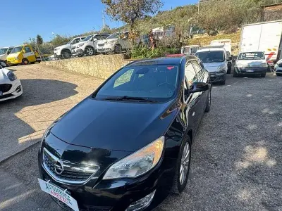 Usata Opel Astra Cosmo 125 CV (91 kW) 2012 Grigio Station wagon