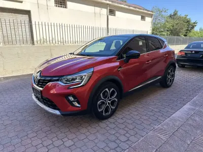 Usata Renault Captur Techno 145 CV (106 kW) 2023 Rosso SUV