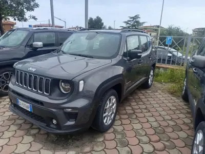 Begagnad Jeep Renegade 130 HK (95 kW) 2024 Grå SUV