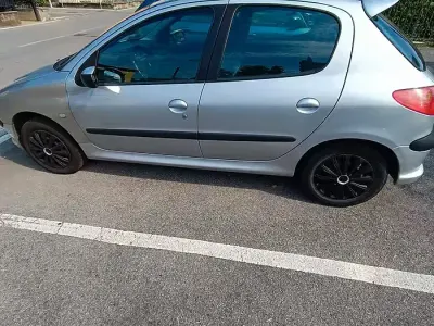 Usata Peugeot 206 75 CV (55 kW) 2004 Berlina