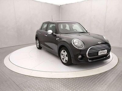 Usata Mini One D Business 95 CV (69 kW) 2016 Nero Utilitaria