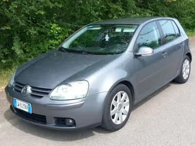 Usata VW Golf IV Sportline 140 CV (102 kW) 2005 Grigio Berlina