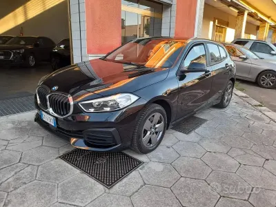 Usata BMW 116 Advantage 116 CV (85 kW) 2022 Nero Utilitaria