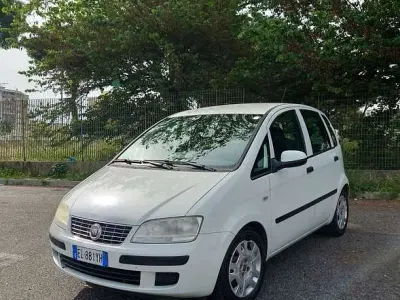 Usata Fiat Idea Active 95 CV (69 kW) 2012 Bianco Monovolume
