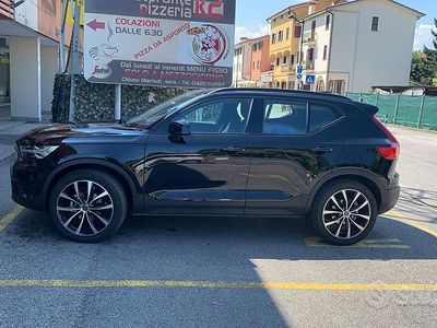 Usata Volvo XC40 150 CV (110 kW) 2019 Nero SUV
