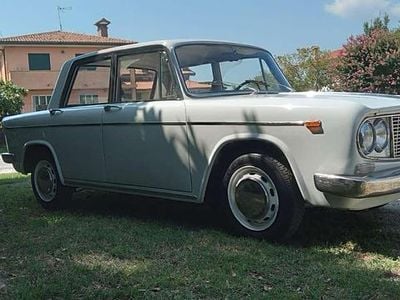 Begagnad Lancia Fulvia 71 HK (52 kW) 1966 Silver Sedan