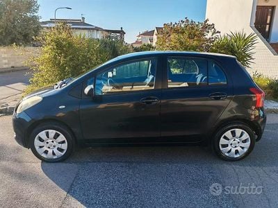 Usata Toyota Yaris 2006 Nero Utilitaria