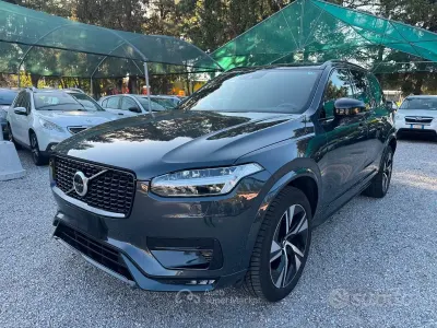 Usata Volvo XC90 Momentum 235 CV (172 kW) 2021 Grigio SUV