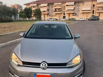 Usata VW Golf VII Comfortline 116 CV (85 kW) 2019 Grigio Berlina