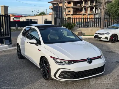Begagnad VW Golf VIII GTI 245 HK (180 kW) 2021 Vit Sedan