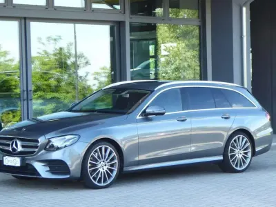 Usata Mercedes E220 Premium 194 CV (142 kW) 2020 Grigio Station wagon