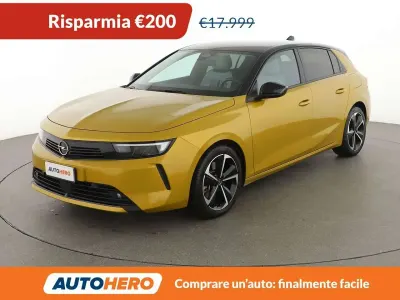 Usata Opel Astra Elegance 181 CV (133 kW) 2024 Oro Utilitaria
